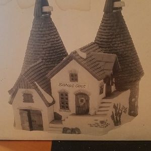 Dept 56 Holiday - Dept 56 Dickens Village Bishop Oast house Dept 56 Holiday - Dept 56 Dickens Village Bishop Oast house